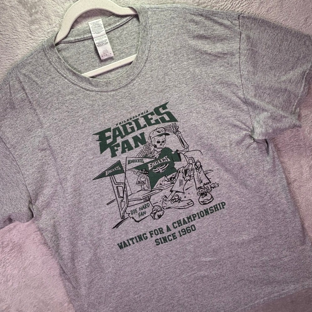 Gildan‎ Mens T-Shirt Sz XL Gray Philadelphia Eagles Fan Skeleton Graphic Tee